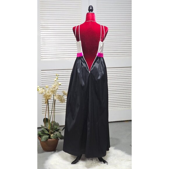 Aidan Mattox Women's Black/White Embordered Banded Waist Halter Dress Sz 0 291 - Picture 6 of 13